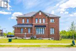 4 MIDHURST HEIGHTS | Hamilton Ontario | Slide Image Three