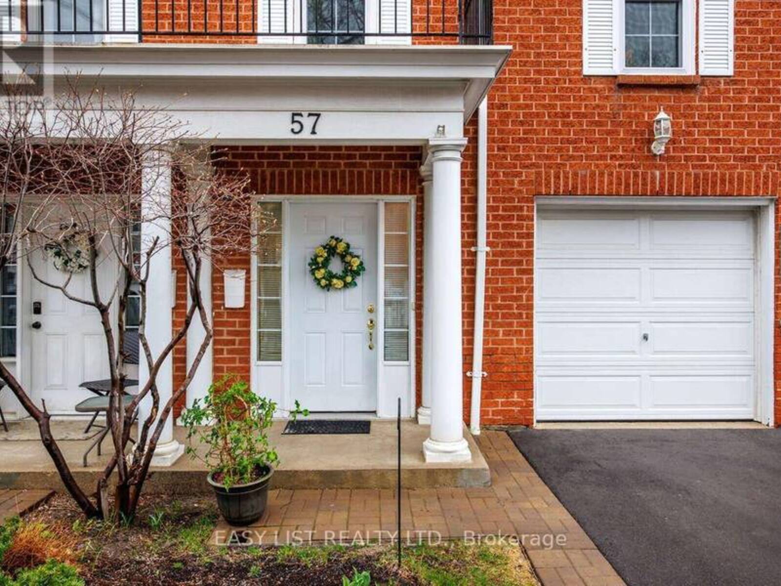 57 STORNWOOD COURT, Brampton, Ontario L6W 4J1