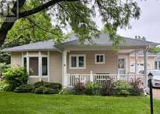 227 SILVERBIRCH BOULEVARD | Hamilton Ontario | Slide Image Two