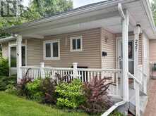 227 SILVERBIRCH BOULEVARD | Hamilton Ontario | Slide Image Four