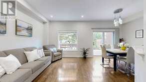60 NOTTINGHAM DRIVE | Richmond Hill Ontario | Slide Image Five