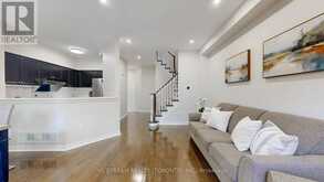 60 NOTTINGHAM DRIVE | Richmond Hill Ontario | Slide Image Seven
