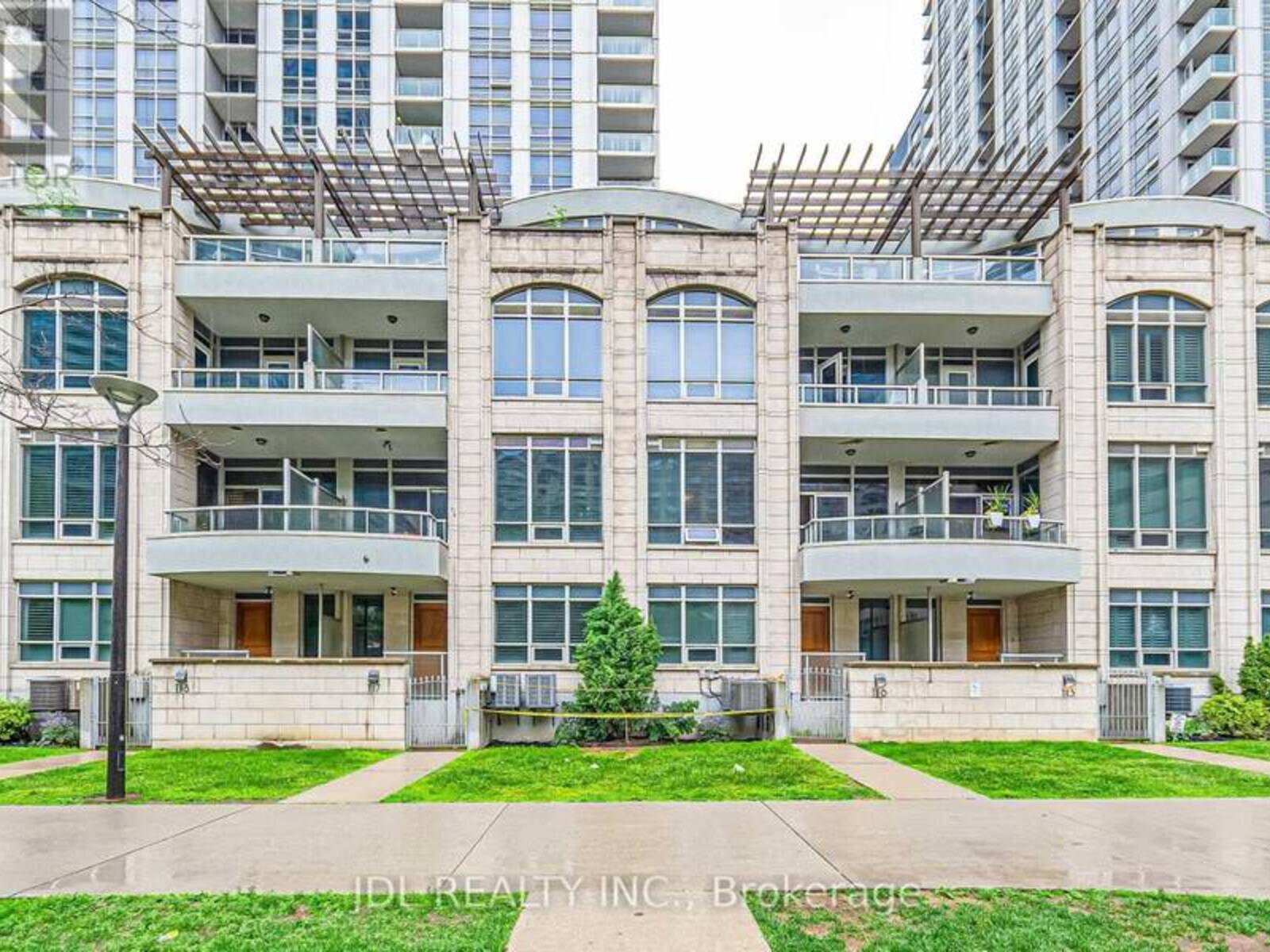 TH07 - 761 BAY STREET, Toronto, Ontario M5G 2R2