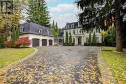 9 HIGHLAND COURT | Aurora Ontario | Slide Image One