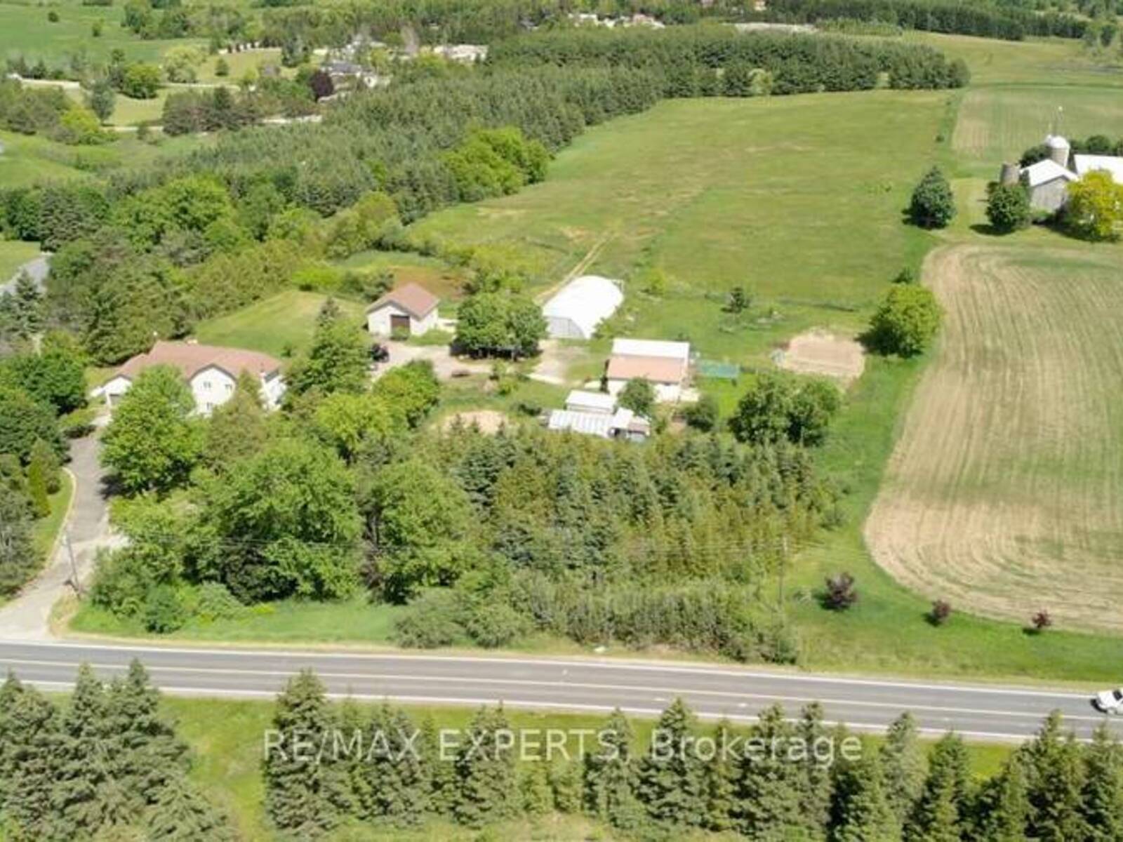 7440 17TH SIDE ROAD, Schomberg, Ontario L0G 1T0