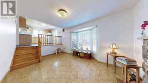 30 WINTERMUTE BOULEVARD | Toronto Ontario | Slide Image Thirteen