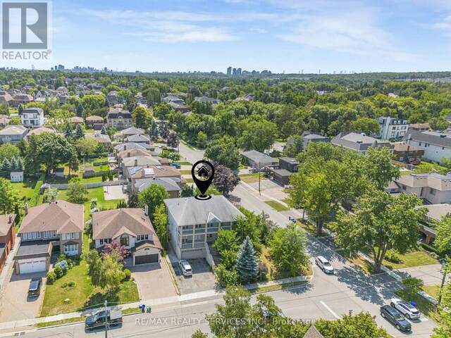 135 SPRUCE AVENUE Richmond Hill Ontario, L4C 6V9 - 6 Bedrooms Home For Sale