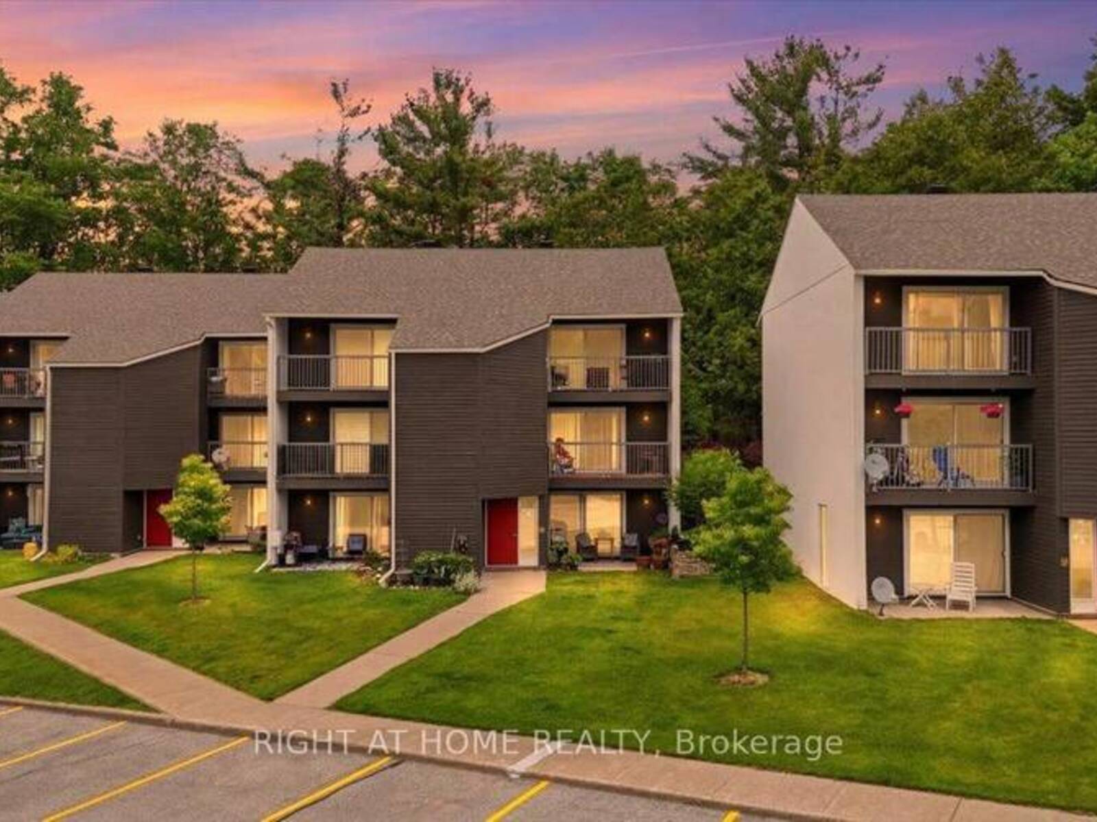 108 - 1102 HORSESHOE VALLEY ROAD W, Barrie, Ontario L4M 4Y8
