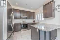 99 HUGUENOT ROAD | Oakville Ontario | Slide Image Thirteen