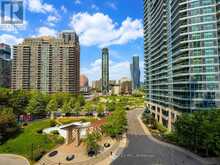 607 - 33 ELM DRIVE W | Mississauga Ontario | Slide Image Eleven