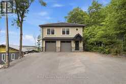 54 FLORENCE STREET W | Huntsville Ontario | Slide Image One