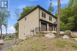 54 FLORENCE STREET W | Huntsville Ontario | Slide Image Two