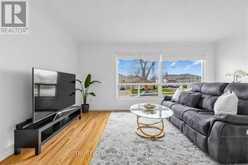 2 DEL RIA DRIVE | Toronto Ontario | Slide Image Fifteen