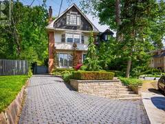 30 EDGEWOOD CRESCENT Toronto Ontario, M4W 3A9