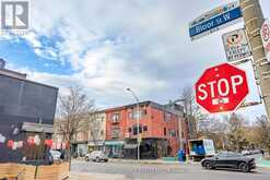 811 BLOOR STREET W | Toronto Ontario | Slide Image Eight