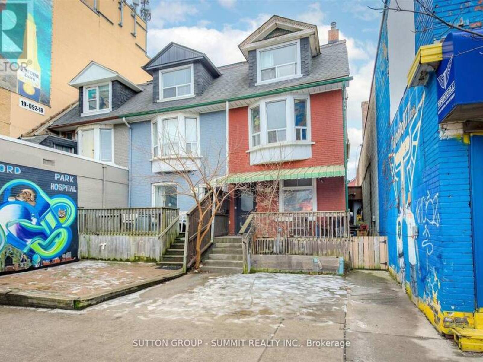811 BLOOR STREET W, Toronto, Ontario M6G 1L8
