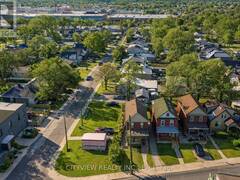 382 BEACH ROAD Hamilton Ontario, L8H 3K5