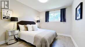 5 JOHNSON ROAD | Aurora Ontario | Slide Image Thirteen