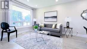 5 JOHNSON ROAD | Aurora Ontario | Slide Image Four