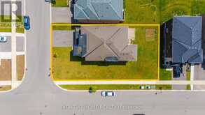 1104 EDINBURGH DRIVE | Woodstock Ontario | Slide Image Five