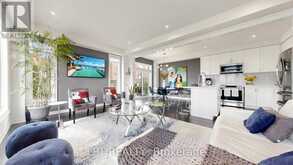 241 HOLLADAY DRIVE | Aurora Ontario | Slide Image Thirteen