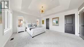 241 HOLLADAY DRIVE | Aurora Ontario | Slide Image Twenty-one