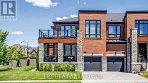 241 HOLLADAY DRIVE | Aurora Ontario | Slide Image Two