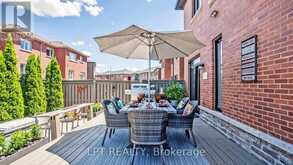 241 HOLLADAY DRIVE | Aurora Ontario | Slide Image Thirty-eight