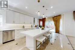 18 MARINUCCI COURT | Richmond Hill Ontario | Slide Image Nine