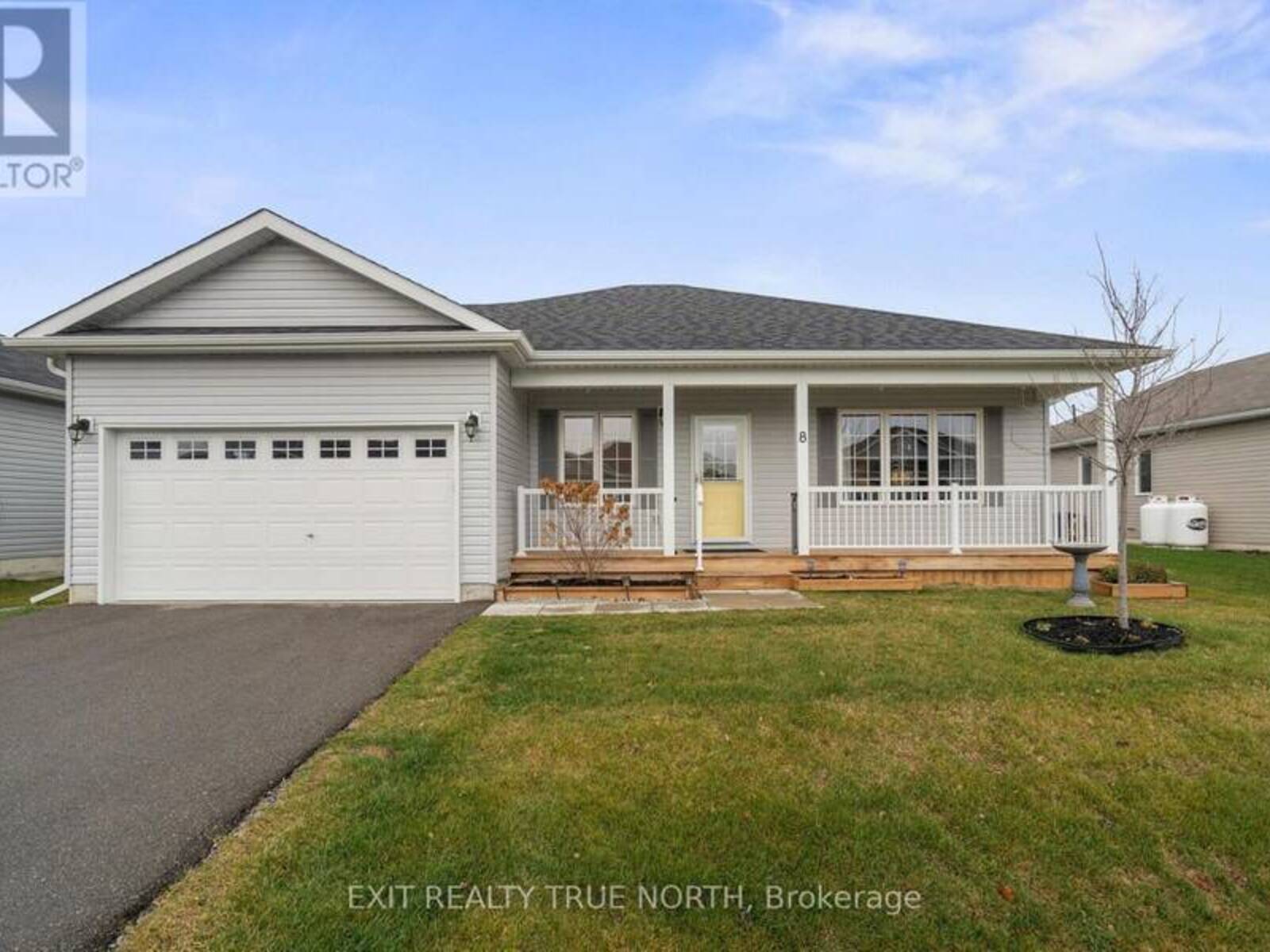 8 SINCLAIR CRESCENT, Atherley, Ontario L3V 8J9