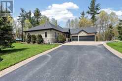 25 LADDIE LANE | Springwater Ontario | Slide Image Two