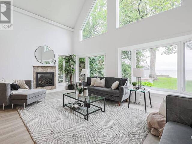 128 MOORES BEACH ROAD Georgina Ontario, L0E 1N0 - 5 Bedrooms Waterfront Home For sale