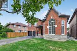 29 RIVER FOREST STREET W | Markham Ontario | Slide Image Three