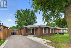 40 DEVONSHIRE DRIVE | Brampton Ontario | Slide Image Four