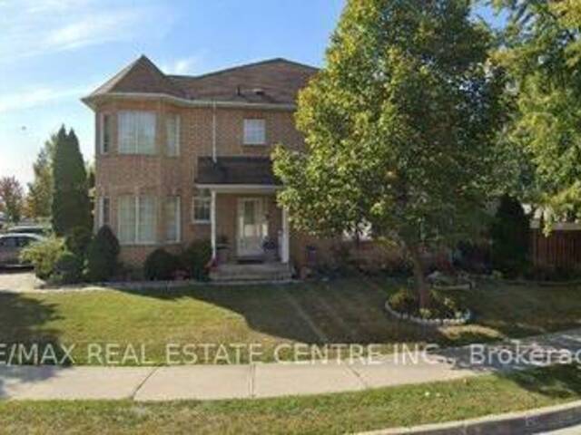 95 TRIPLE CROWN AVENUE Toronto Ontario, M9W 7E2 - 3 Bedrooms Home For Sale