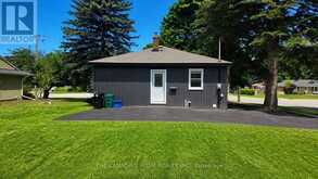 142 WINSTON BOULEVARD | Cambridge Ontario | Slide Image Two