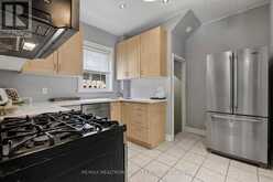 72 VINCENT STREET | Newmarket Ontario | Slide Image Sixteen