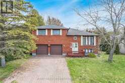 51 BECK BOULEVARD | Penetanguishene Ontario | Slide Image Two