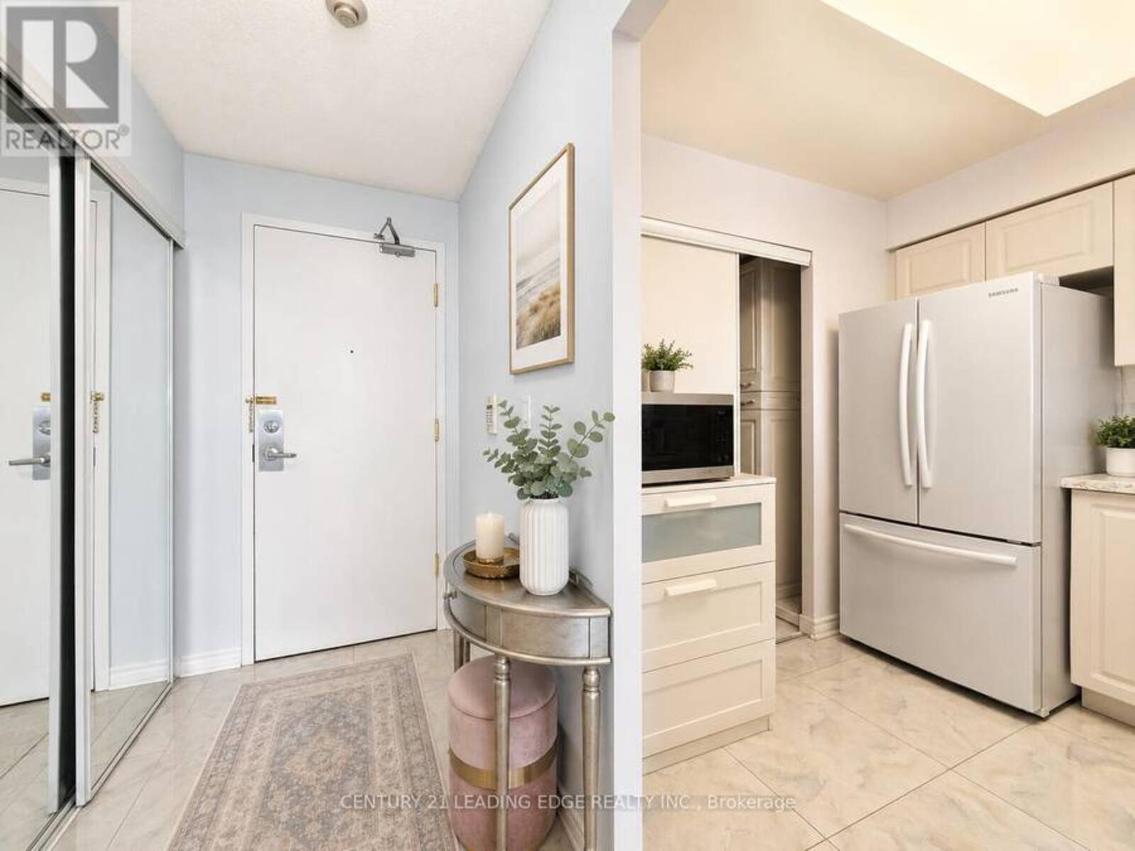 2721 - 68 CORPORATE DRIVE, Toronto, Ontario M1H 3H3