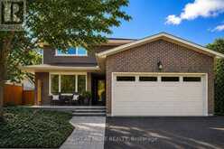 54 LONDON ROAD | Newmarket Ontario | Slide Image Two