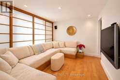 54 LONDON ROAD | Newmarket Ontario | Slide Image Seven