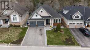 16 OAKMONT AVENUE | Oro-Medonte Ontario | Slide Image Thirty-five