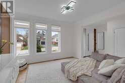 16 OAKMONT AVENUE | Oro-Medonte Ontario | Slide Image Four