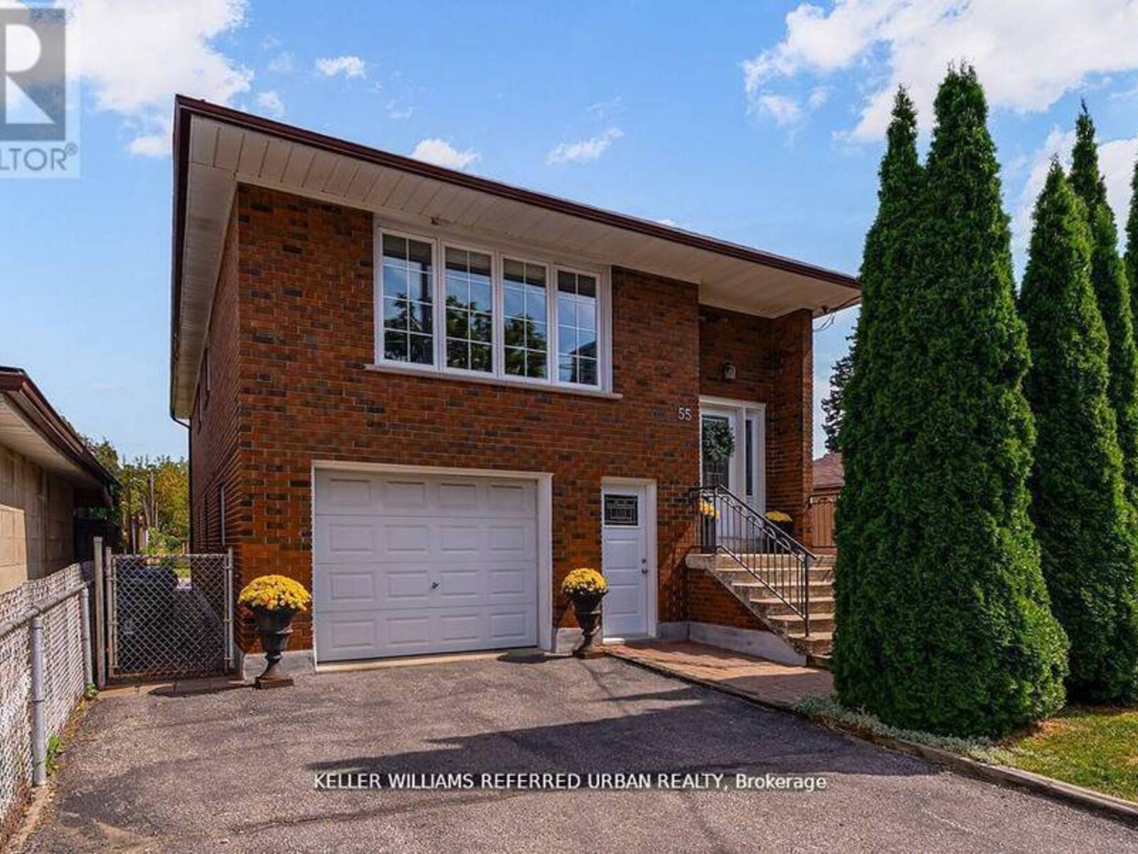 55 TEDDER STREET, Toronto, Ontario M6M 4X2