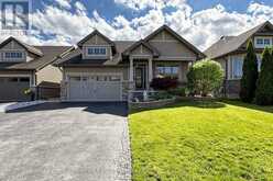 18 GATEWAY AVENUE | Smithville Ontario | Slide Image Two