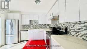 164 GAIL PARKS CRESCENT | Newmarket Ontario | Slide Image Eleven