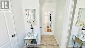 164 GAIL PARKS CRESCENT | Newmarket Ontario | Slide Image Twelve
