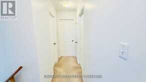 164 GAIL PARKS CRESCENT | Newmarket Ontario | Slide Image Sixteen