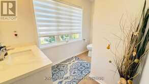 164 GAIL PARKS CRESCENT | Newmarket Ontario | Slide Image Seventeen