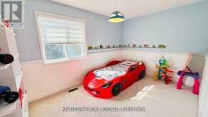 164 GAIL PARKS CRESCENT | Newmarket Ontario | Slide Image Nineteen